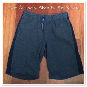 Cat & Jack shorts Sz XL/16